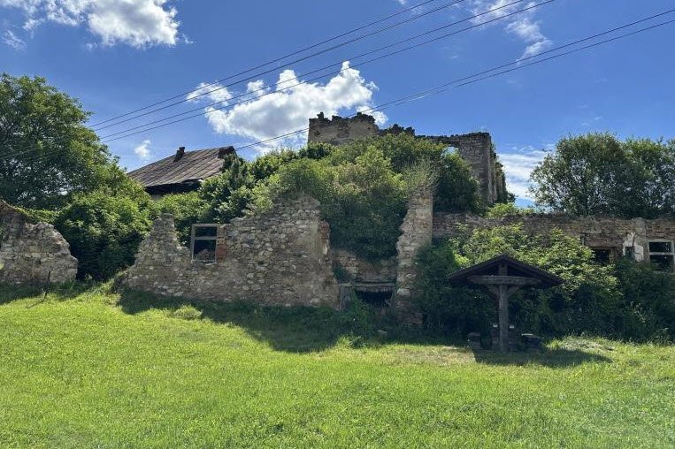 Kaštieľ Dúbravica, Dúbravica, Slovakia, Slovakia